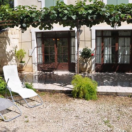 Gite Du Mas Des Oliviers Mezoargues Экстерьер фото